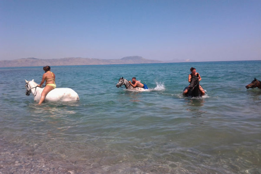 horse riding vassiliki 1